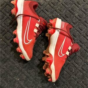 Nike Kids Red Soccer Cleats